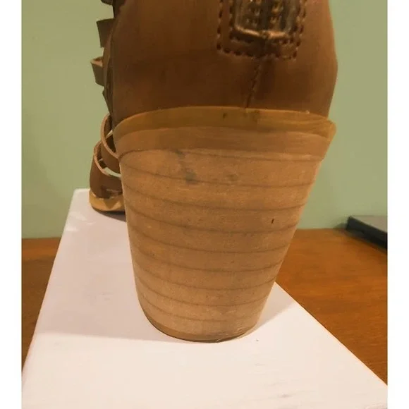 Crown Vintage Brown Strappy Gladiator Heels‎ - Size 9.5 - Picture 4 of 4